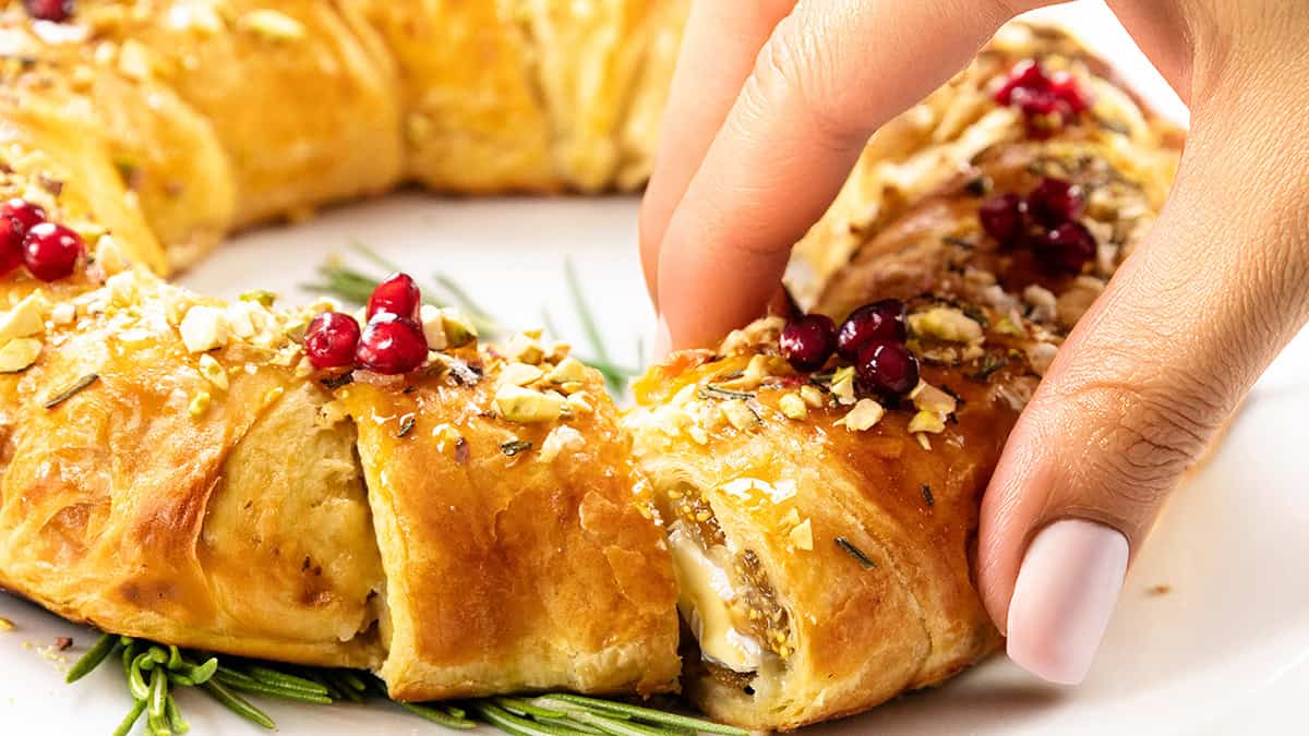 Quick & Easy Fig Jam Brie Puff Pastry Holiday Appetizer